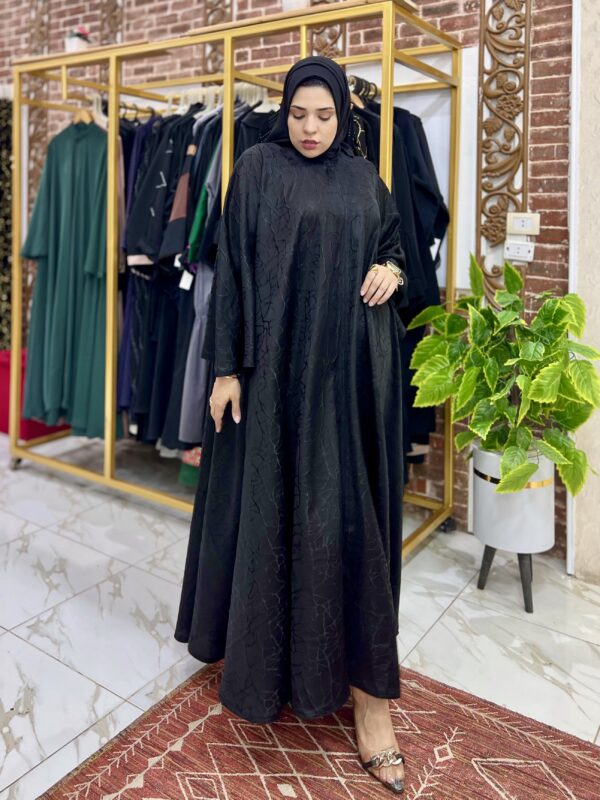 ⁦عباية تريبل كلوش كم مروحه الخامه ىجكار حرير مستورد⁩ - الصورة ⁦3⁩